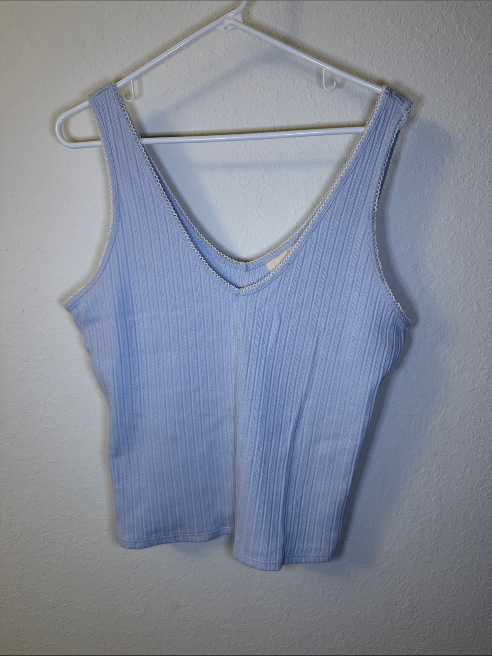 Universal Thread Light Blue Ribbed V-Neck Tank